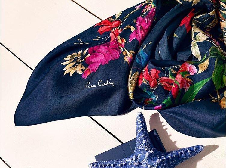 4 reasons why a silk scarf is the most versatile accessory to wear