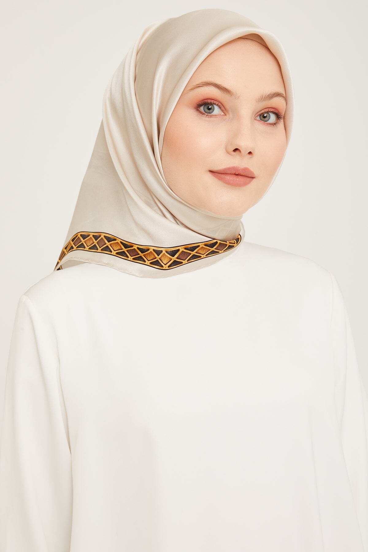 Bella Hijabs Satin Lined Under Cap - Off White