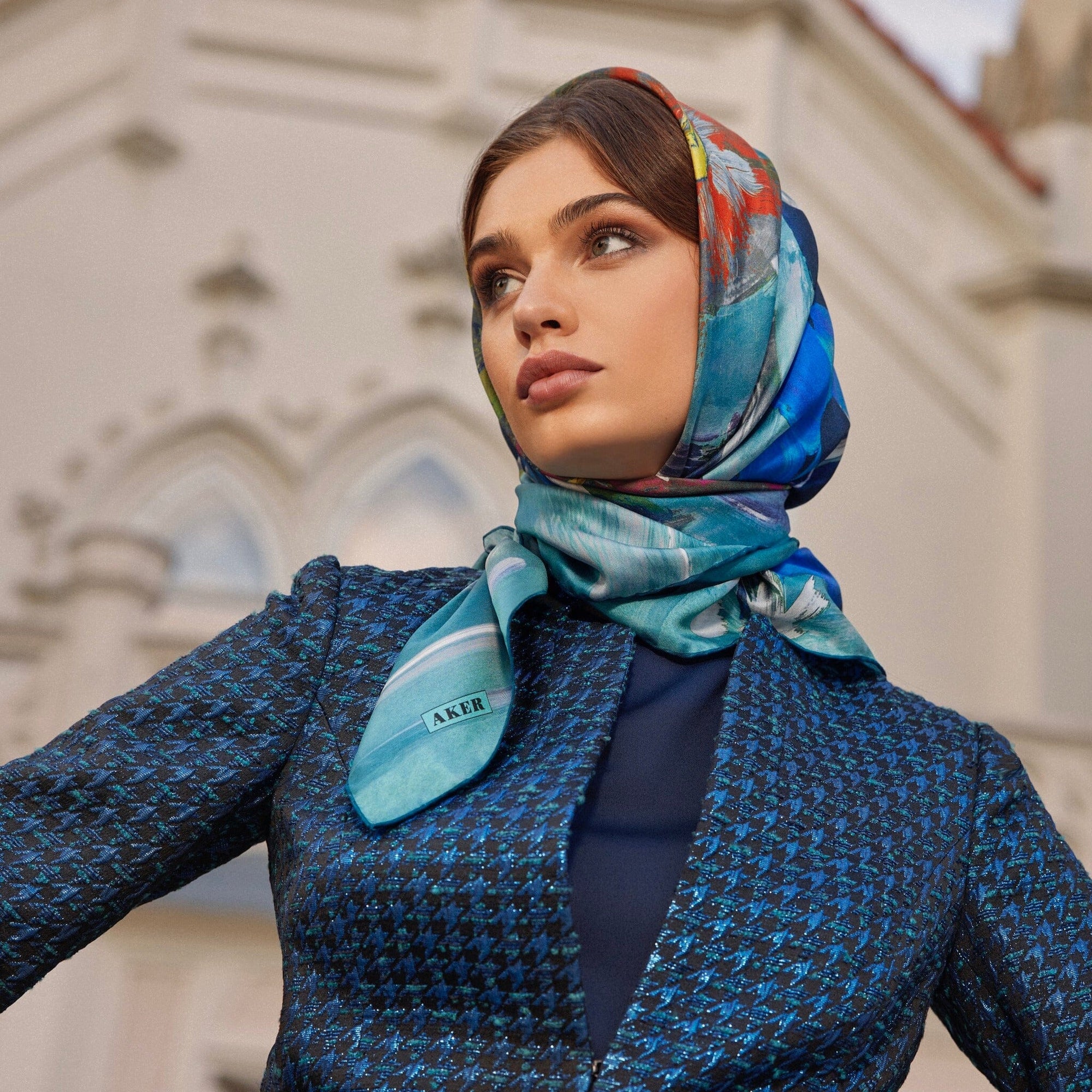 https://www.hijabplanet.com/cdn/shop/articles/why-wear-a-silk-scarf-as-a-hijab-987489.jpg?v=1675114998&width=2000